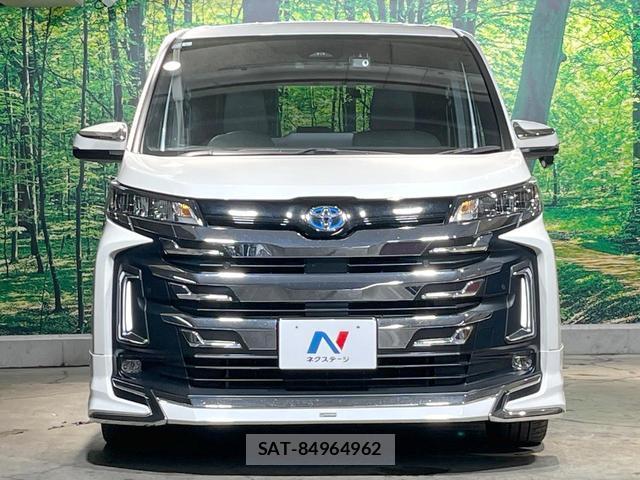 Toyota NOAH 2023-09 8282865-13