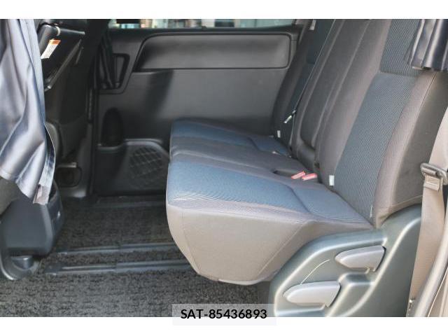 Toyota NOAH 2021-11 8282882-10
