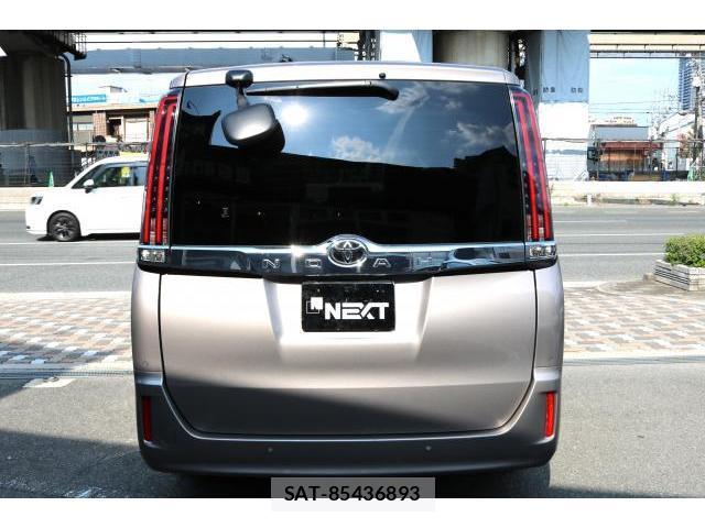 Toyota NOAH 2021-11 8282882-9