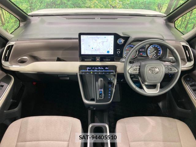 Toyota NOAH 2023-06 8283298-1