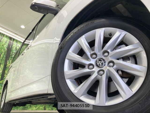 Toyota NOAH 2023-06 8283298-12