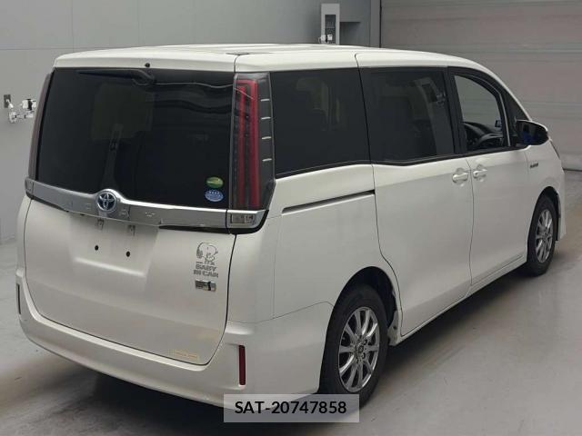 Toyota NOAH 2017-09 8283378-2