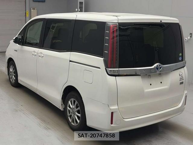 Toyota NOAH 2017-09 8283378-3