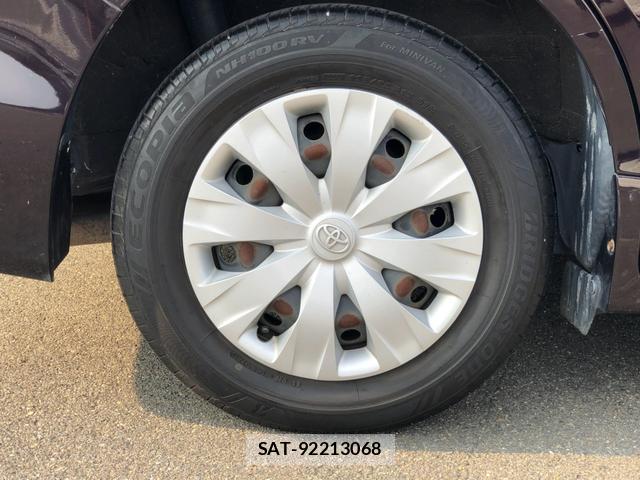 Toyota NOAH 2018-03 8283391-16