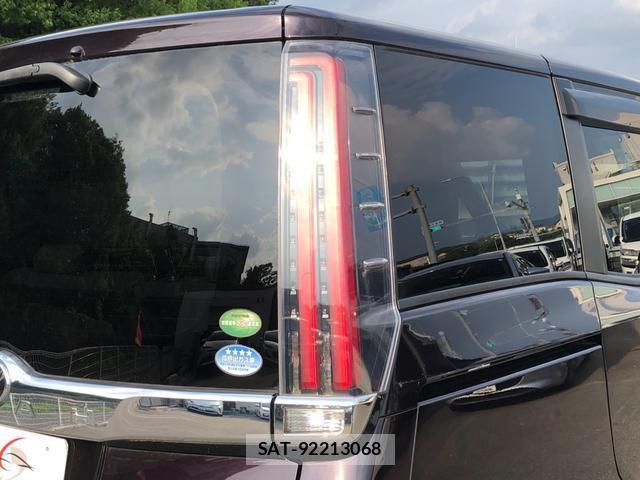 Toyota NOAH 2018-03 8283391-18