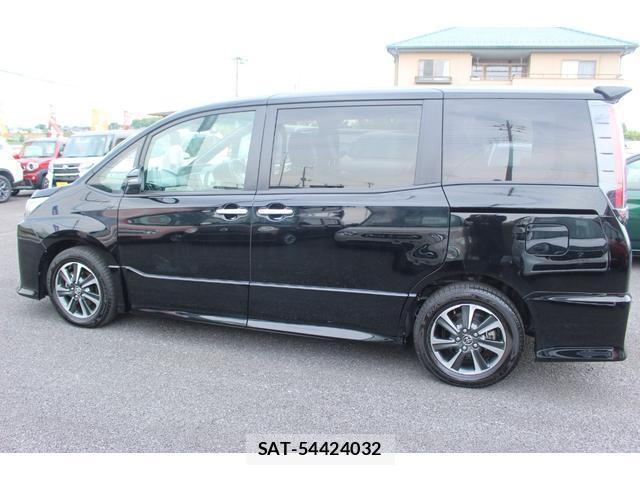 Toyota NOAH 2019-12 8283494-17