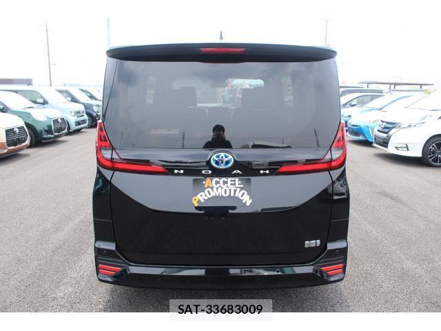 Toyota NOAH 2023-02 8283496-1