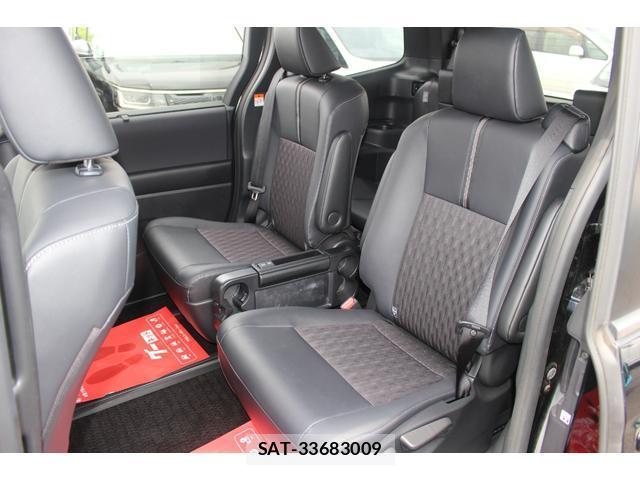 Toyota NOAH 2023-02 8283496-12