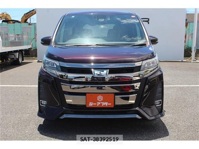 Toyota NOAH 2018-02 8283556-10