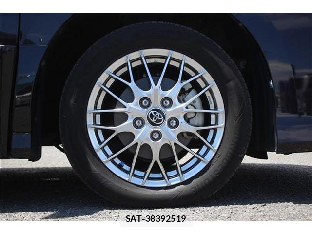 Toyota NOAH 2018-02 8283556-17