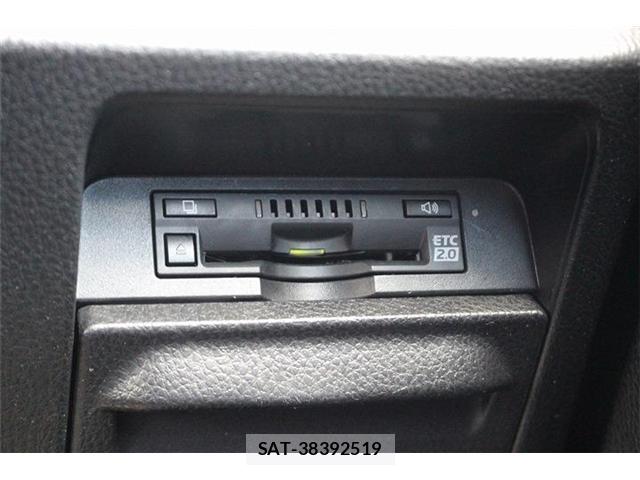 Toyota NOAH 2018-02 8283556-5