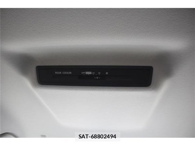 Toyota NOAH 2025-05 8283562-3