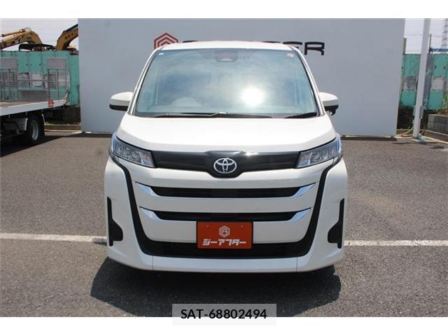 Toyota NOAH 2025-05 8283562-8
