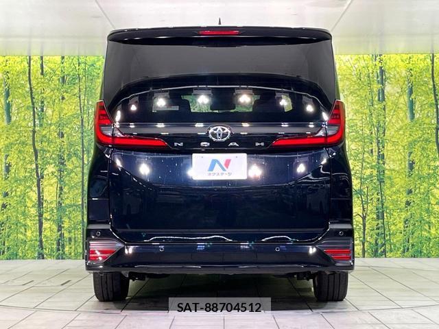 Toyota NOAH 2023-07 8283587-14