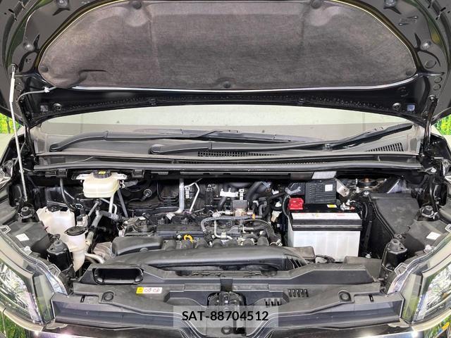 Toyota NOAH 2023-07 8283587-17