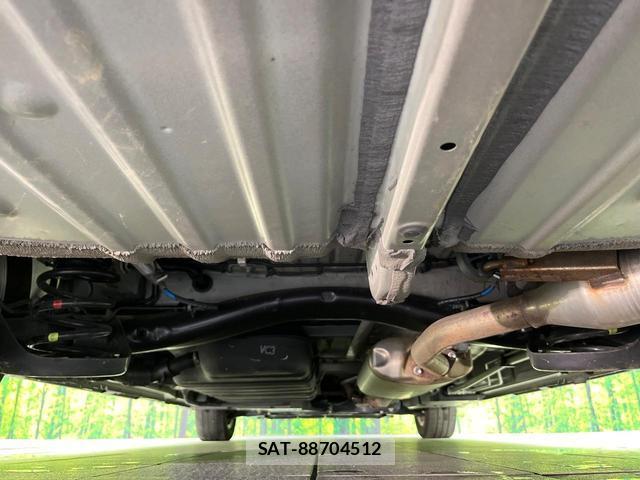 Toyota NOAH 2023-07 8283587-18