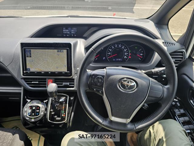 Toyota NOAH 2020-12 8283695-2