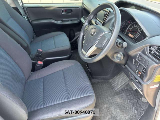 Toyota NOAH 2019-07 8283854-5