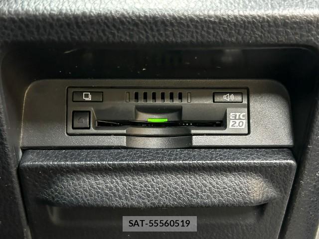 Toyota NOAH 2018-03 8283865-13