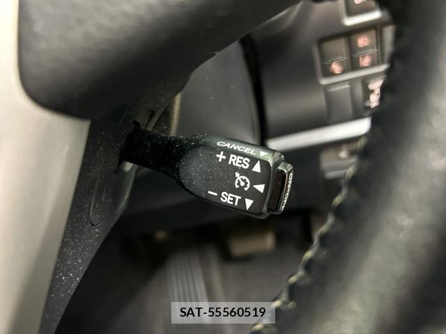 Toyota NOAH 2018-03 8283865-14
