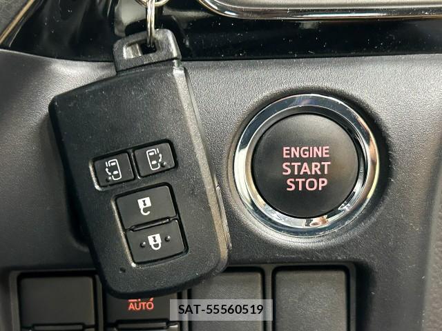 Toyota NOAH 2018-03 8283865-17