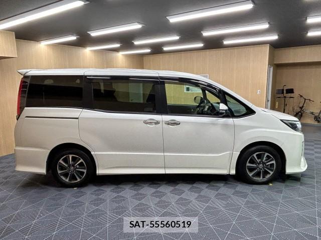 Toyota NOAH 2018-03 8283865-2