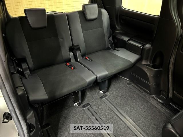 Toyota NOAH 2018-03 8283865-8