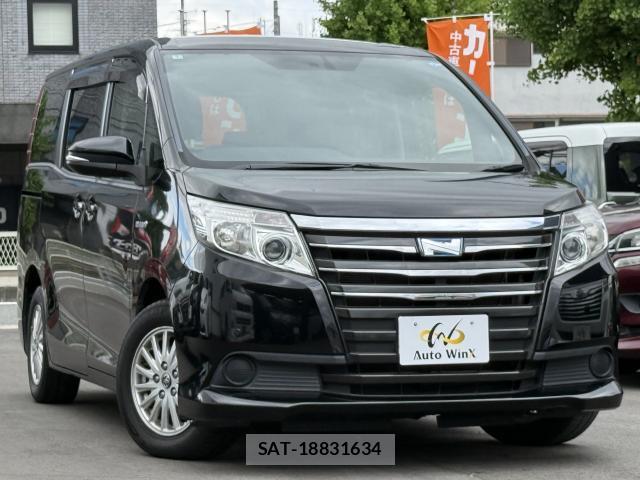 Toyota NOAH 2014-03 8284094-1