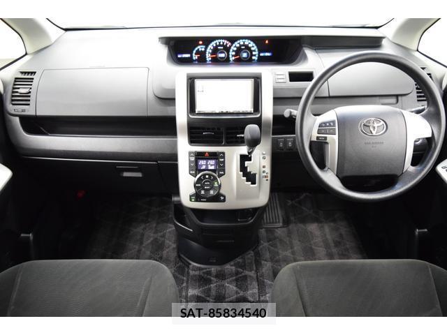 Toyota NOAH 2012-03 8284326-10