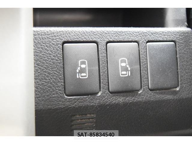 Toyota NOAH 2012-03 8284326-14