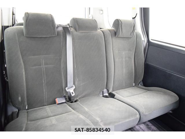 Toyota NOAH 2012-03 8284326-18