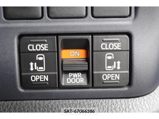 Toyota NOAH 2014-02 8284327-12