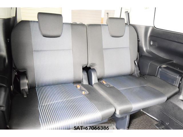 Toyota NOAH 2014-02 8284327-18