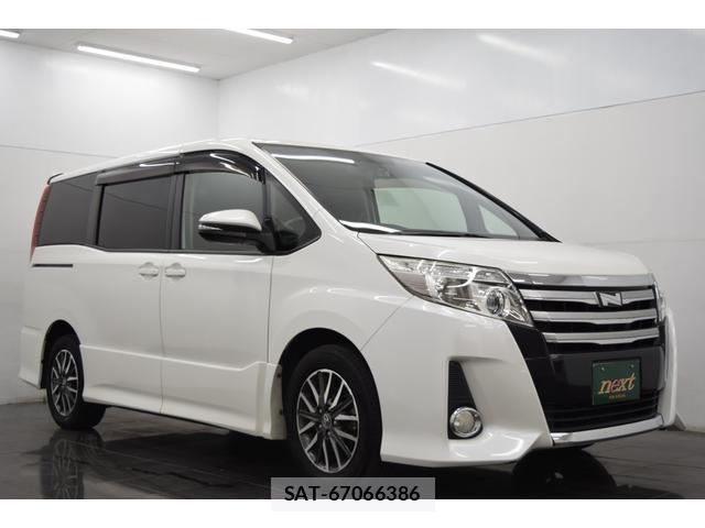 Toyota NOAH 2014-02 8284327-7