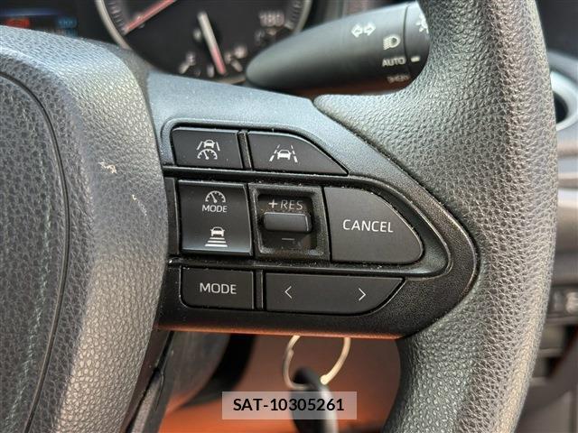 Toyota NOAH 2022-07 8284448-9