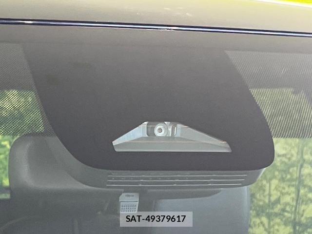 Toyota NOAH 2023-06 8284931-2