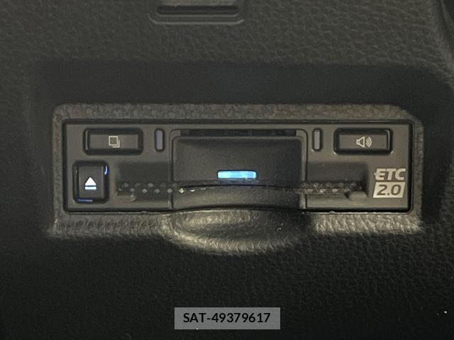 Toyota NOAH 2023-06 8284931-6