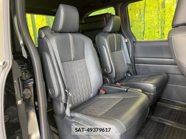 Toyota NOAH 2023-06 8284931-8