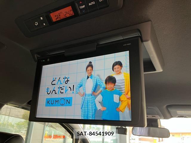 Toyota NOAH 2018-01 8285032-15