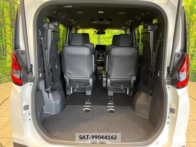 Toyota NOAH 2025-11 8285180-10