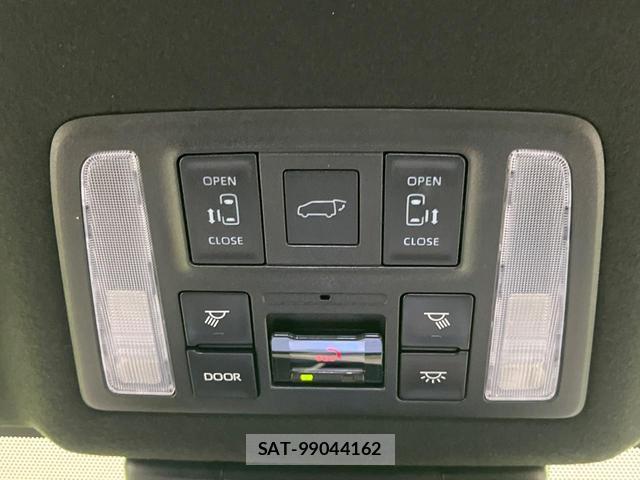 Toyota NOAH 2025-11 8285180-6