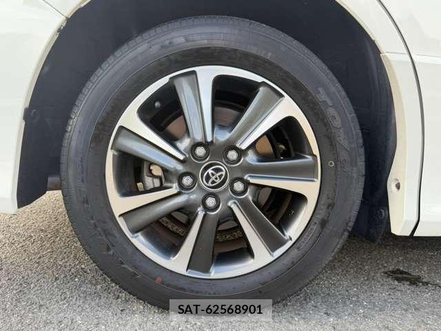 Toyota NOAH 2018-01 8285258-16