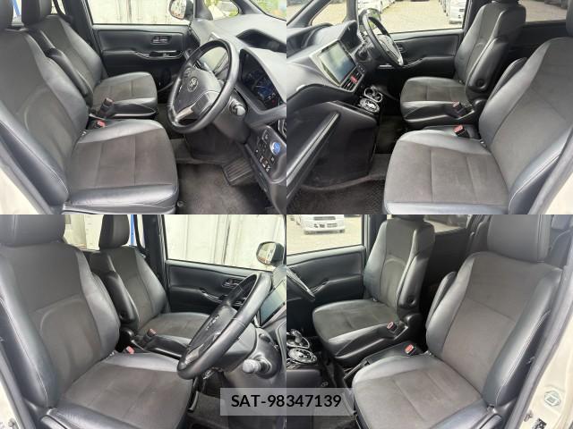 Toyota NOAH 2018-08 8285271-5