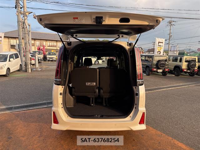 Toyota NOAH 2021-03 8285411-10