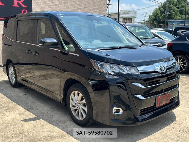 Toyota NOAH 2022-04 8285445-1