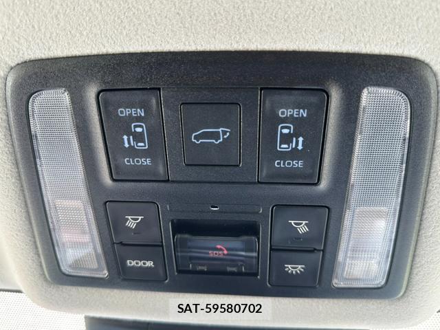 Toyota NOAH 2022-04 8285445-14