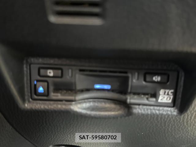 Toyota NOAH 2022-04 8285445-15