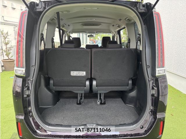 Toyota NOAH 2017-09 8285484-10