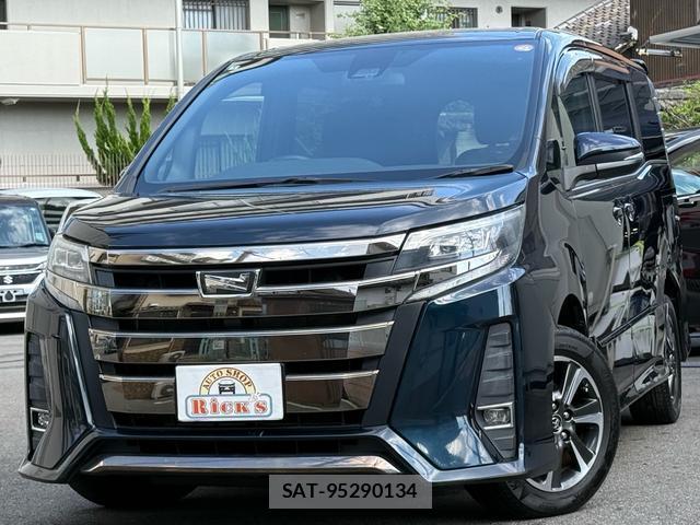 Toyota NOAH 2018-05 8285662-0