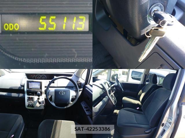 Toyota NOAH 2013-07 8285715-7